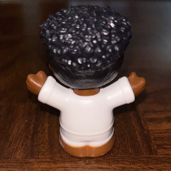 Fisher Price Little People Holiday Cheer Action Figure with Festive Sweater - Picture 3 of 4